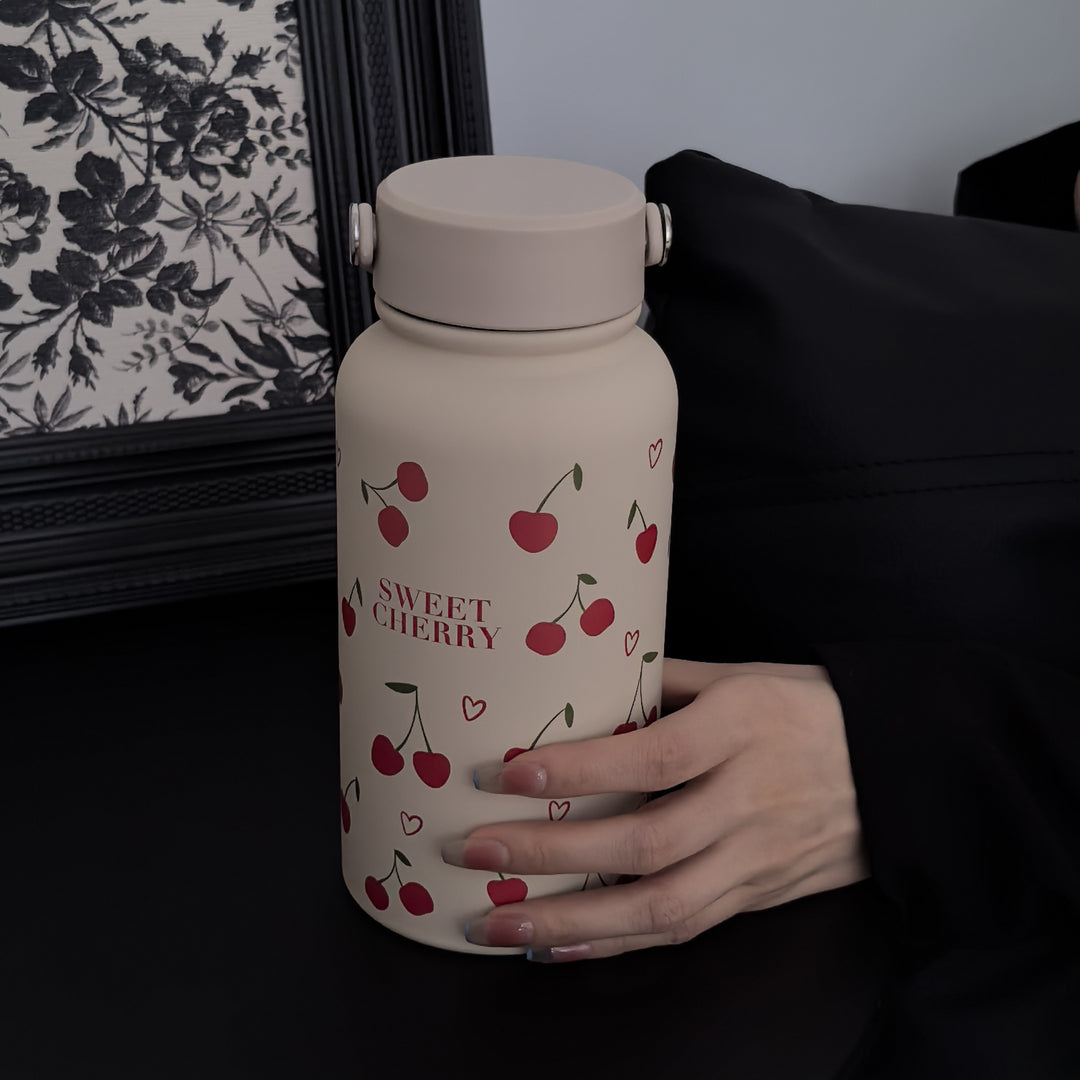 [22oz Insulated Cherry Heart Bottle] 22oz Cherry Heart Series Sports Water Bottle with Handle, Double-Wall 304 Stainless Steel Insulated Flask for Cold Drinks, Thermal Coffee Bottle, Camping To-Go Cup, Soft-Touch Silicone Paint, Ideal for Birthdays, Back