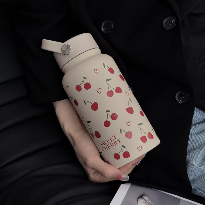 [22oz Insulated Cherry Heart Bottle] 22oz Cherry Heart Series Sports Water Bottle with Handle, Double-Wall 304 Stainless Steel Insulated Flask for Cold Drinks, Thermal Coffee Bottle, Camping To-Go Cup, Soft-Touch Silicone Paint, Ideal for Birthdays, Back