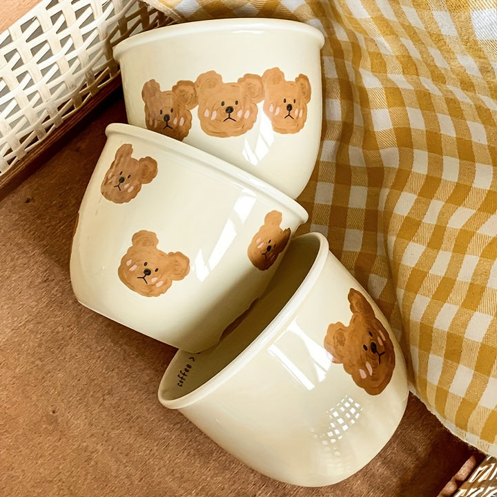 One, small capacity of 8.28oz coffee cup, suitable for drinking exquisite mini coffee in one sip, cute bear-shaped tea cup with lid, suitable for home use and office use, suitable as a gift for couples, graduation season gifts, bestie gift, colleague gift